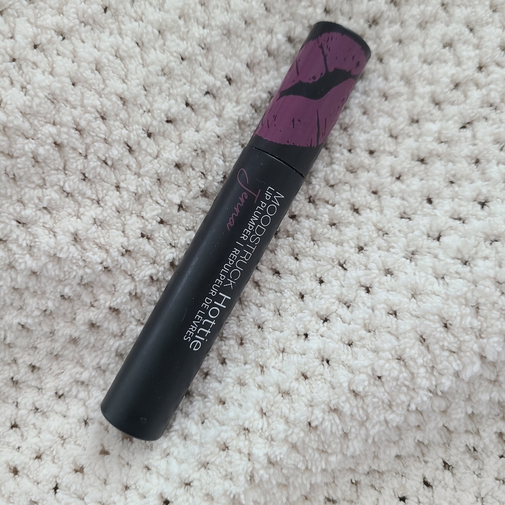 Younique Jenna Hattie Lip Plumper,  nwob